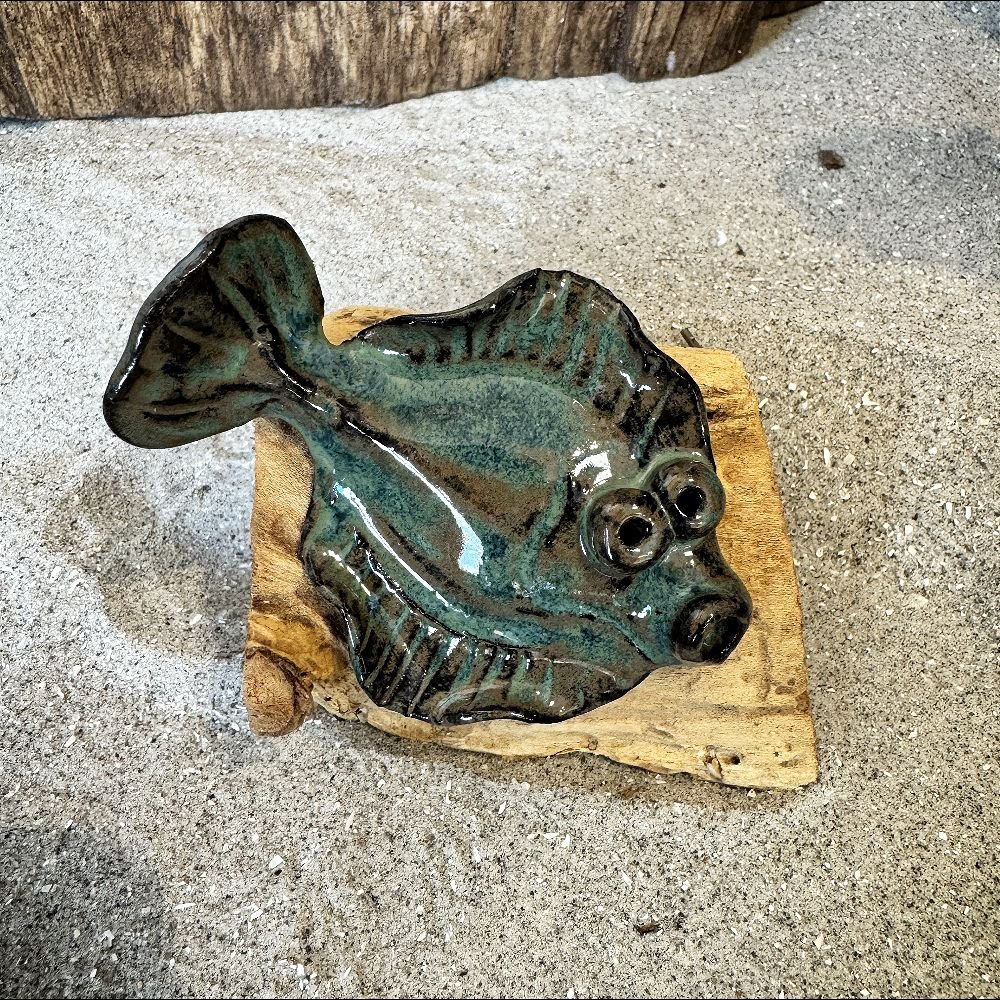 Fladfisk p� tr� - Havbl� m�rk
