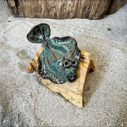 Fladfisk p� tr� - Havbl� m�rk