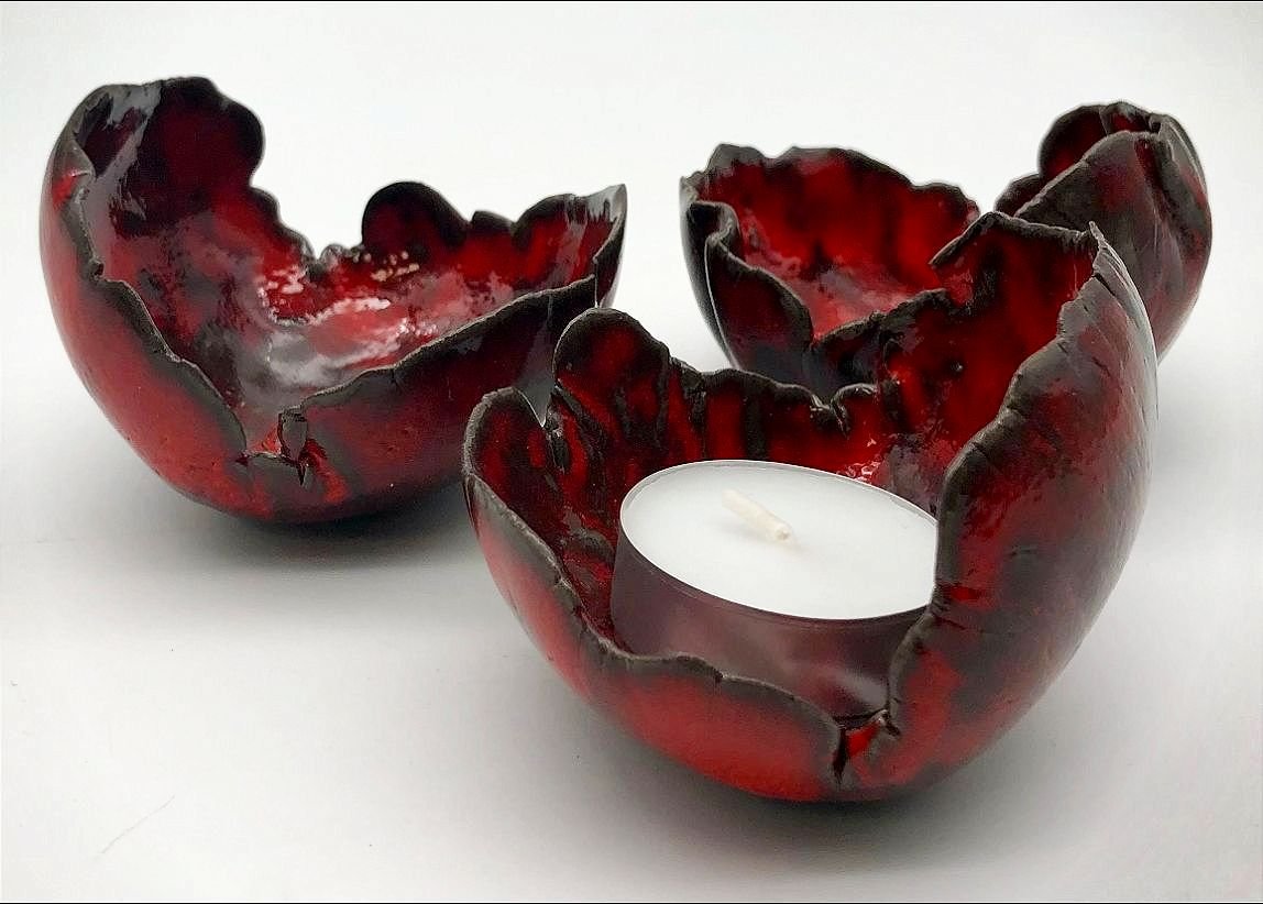 Keramik fyrfadsstage - Koralrd med mrk effekt