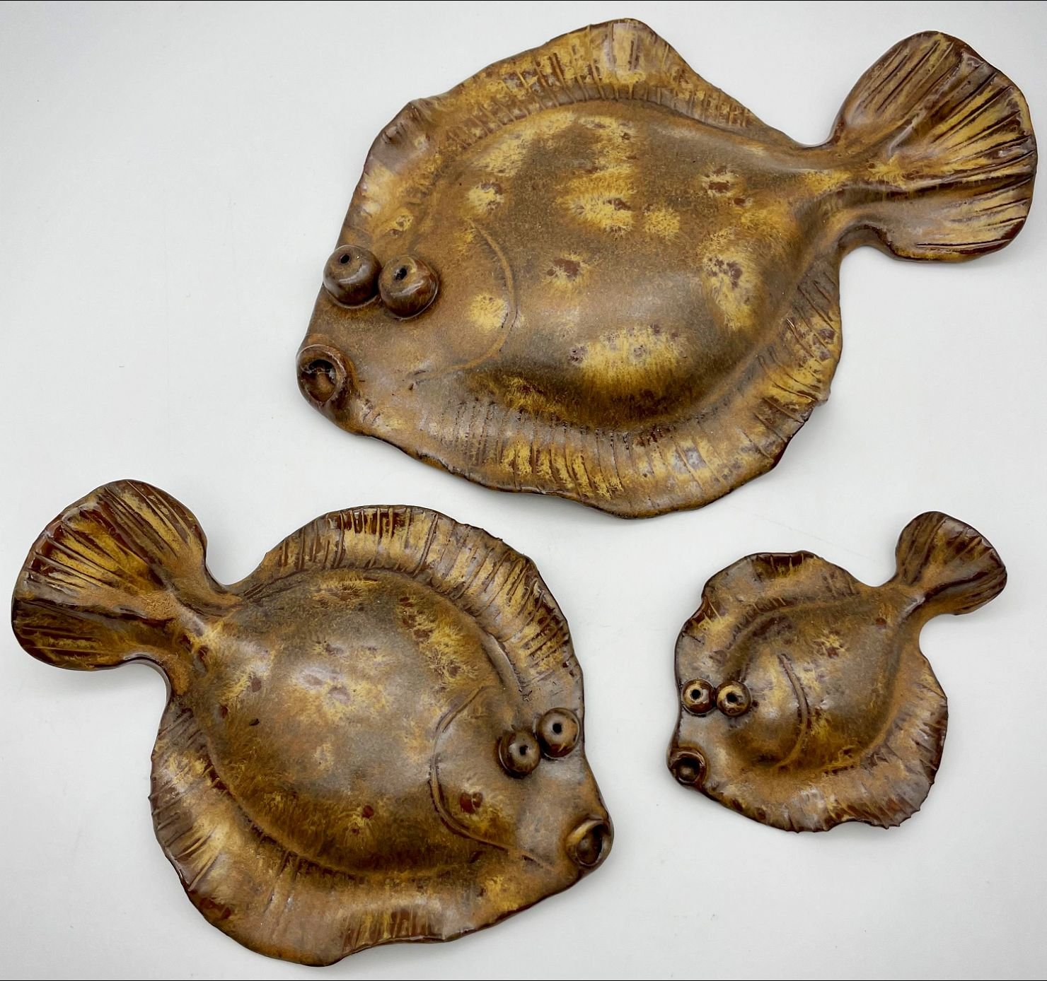 Fladfisk i keramik - Brun effekt