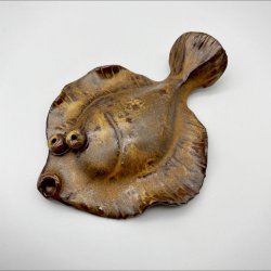 Fladfisk i keramik - Brun effekt