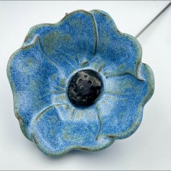 Keramik blomst p stilk - 5-7cm - L26cm