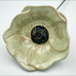 Keramik blomst p stilk - 5-7cm - L26cm