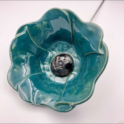 Keramik blomst p stilk - 5-7cm - L26cm