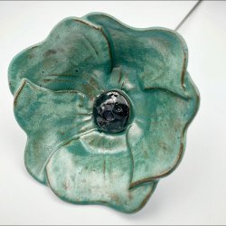 Keramik blomst p stilk - 5-7cm - L26cm