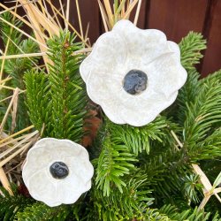 Keramik blomst p stilk - 5-7cm - L26cm